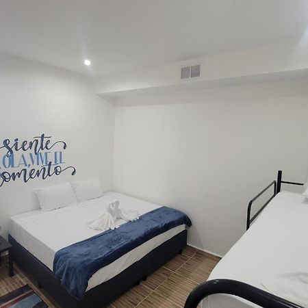 Surfo House Hotel & Hostel Тамариндо Екстериор снимка