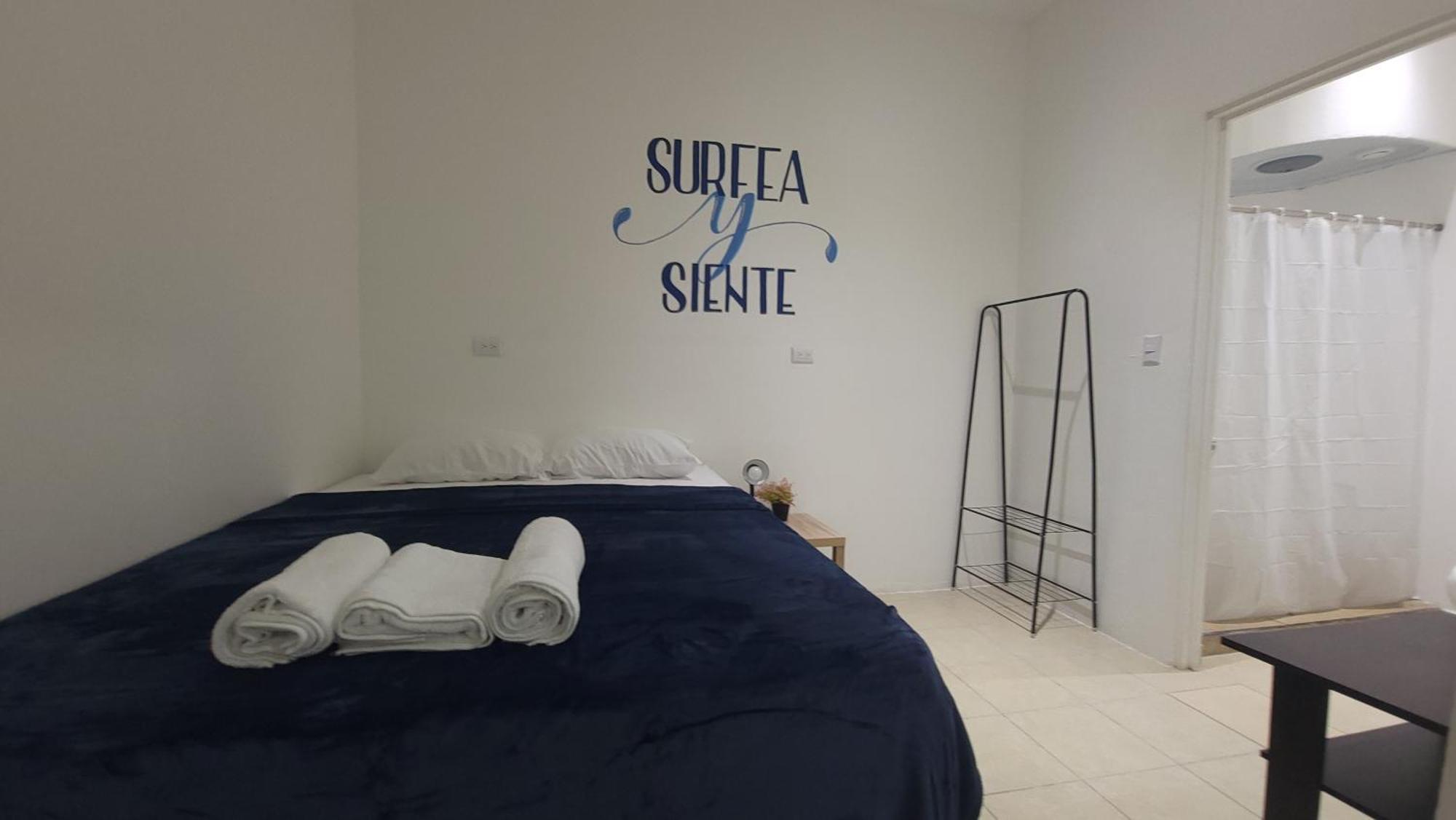 Surfo House Hotel & Hostel Тамариндо Екстериор снимка