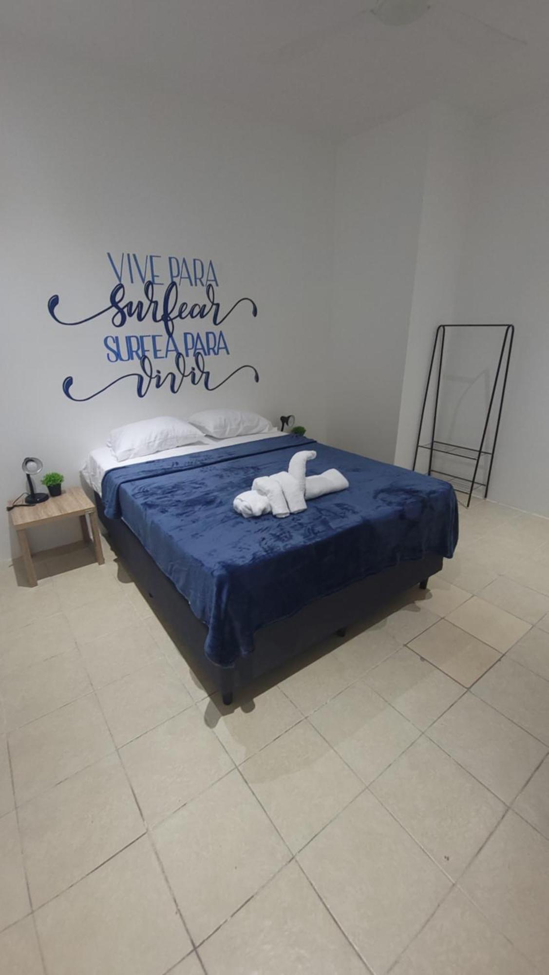 Surfo House Hotel & Hostel Тамариндо Екстериор снимка