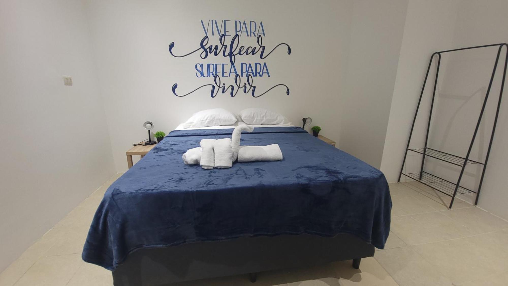 Surfo House Hotel & Hostel Тамариндо Екстериор снимка