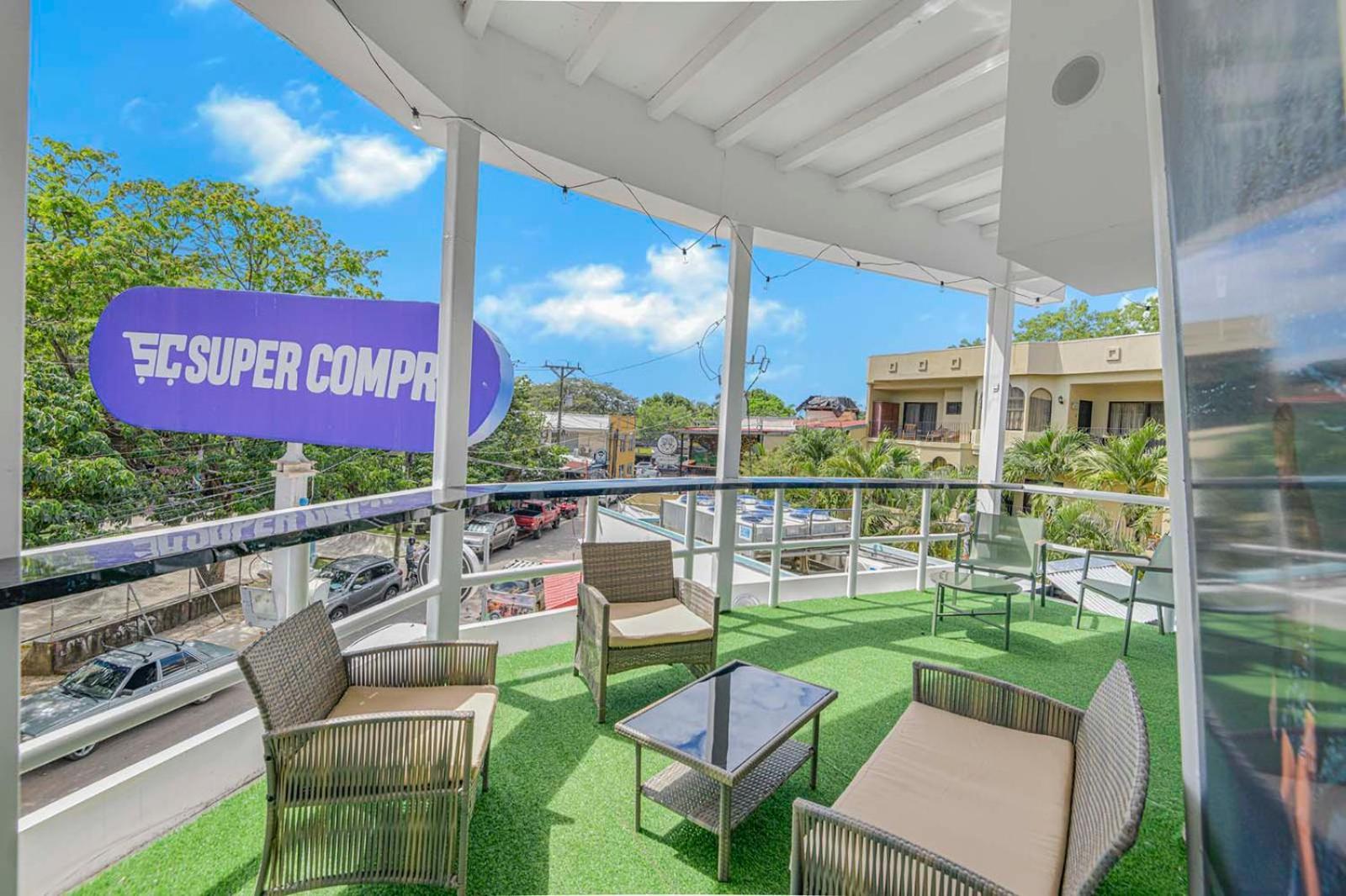 Surfo House Hotel & Hostel Тамариндо Екстериор снимка